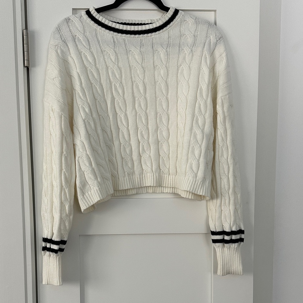 Jessica Simpson Ivory Cable Knit Sweater with Black Accents